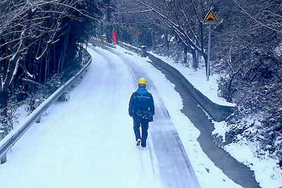 新春走基層丨遍布秦嶺的通信之“路”_400.jpg